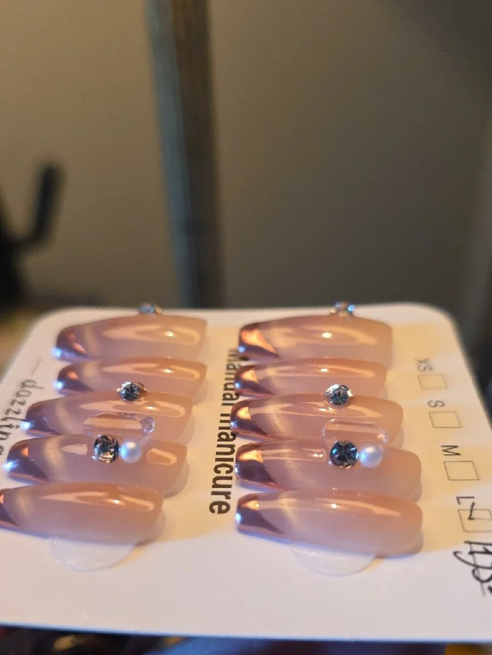 Neutral Pink Pearl Fake Nail Set with Rhinestone Accents Size Large